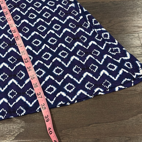 LOFT Halter Swing Sleeveless,Geo Print,Keyhole back,soft stretch,light,summee - Picture 8 of 10